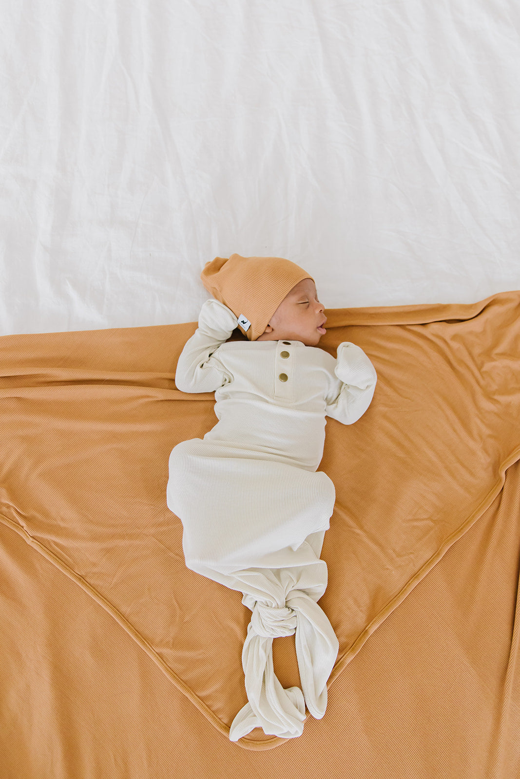 oatmeal ribbed knotted sleeper