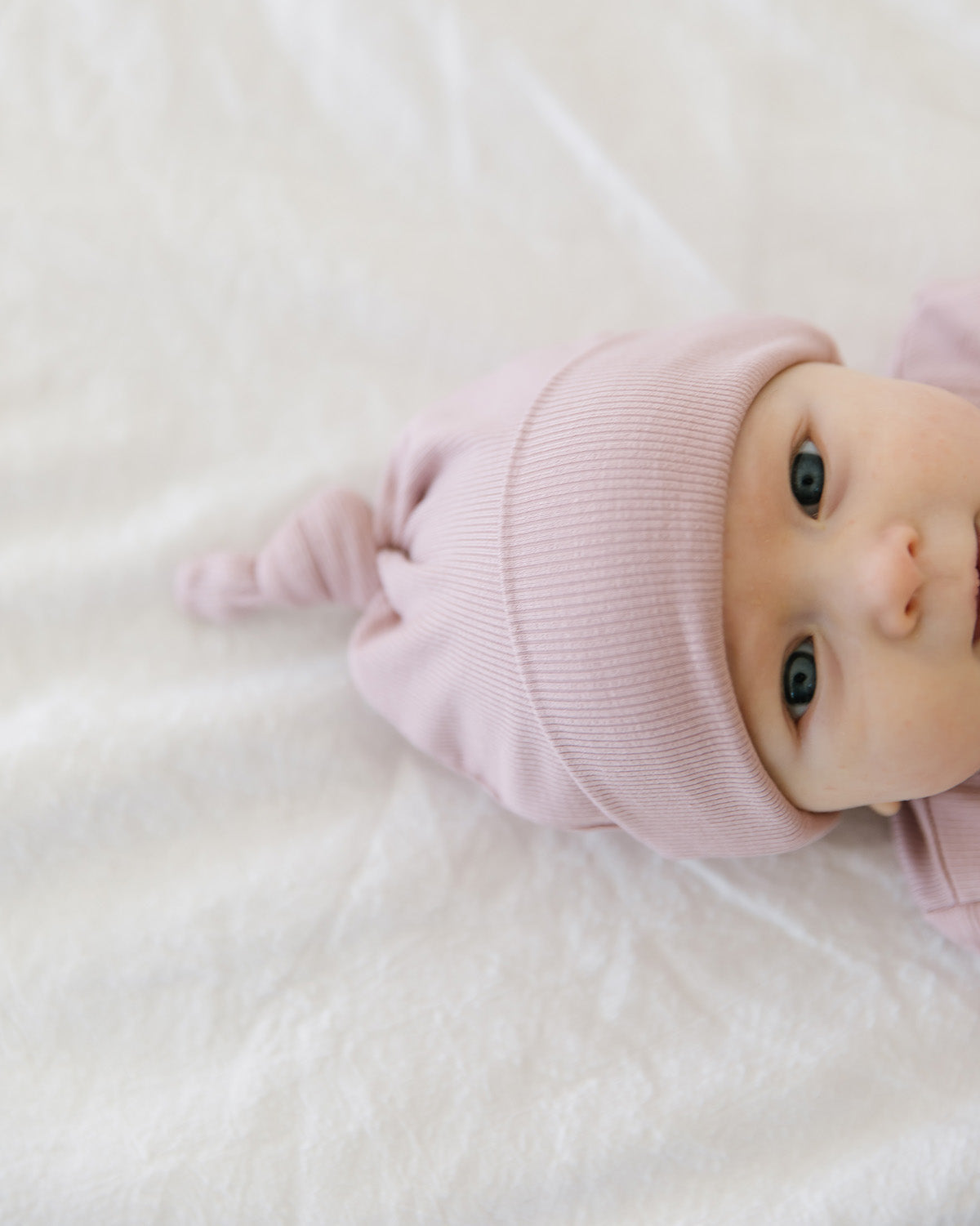 ribbed top knot baby hat